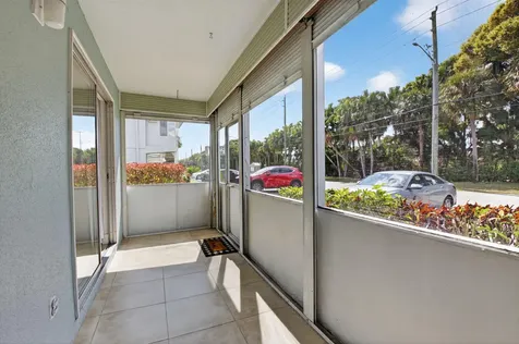 152 Tuscany Delray Beach FL 33446