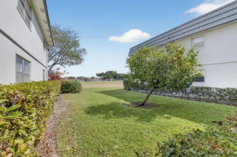 152 Tuscany Delray Beach FL 33446