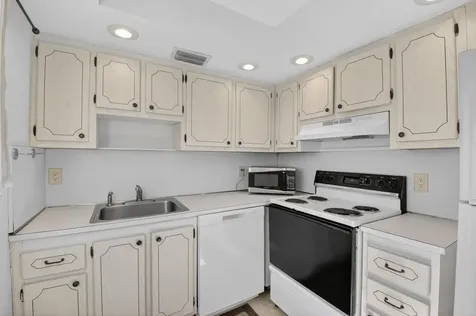 152 Tuscany Delray Beach FL 33446
