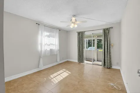 152 Tuscany Delray Beach FL 33446