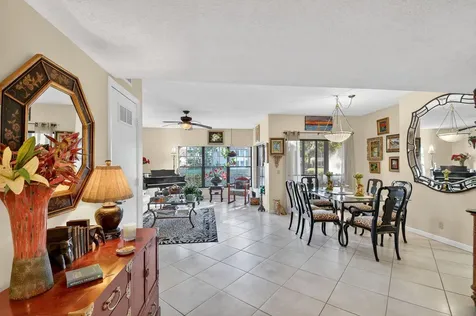 3249 Jog Park Drive Greenacres FL 33467
