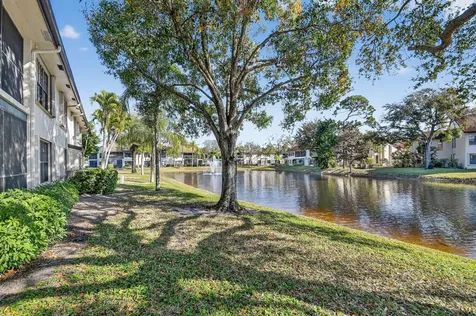 3249 Jog Park Drive Greenacres FL 33467
