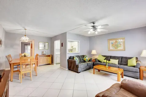 262 Windsor L West Palm Beach FL 33417