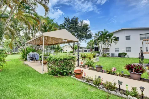 262 Windsor L West Palm Beach FL 33417