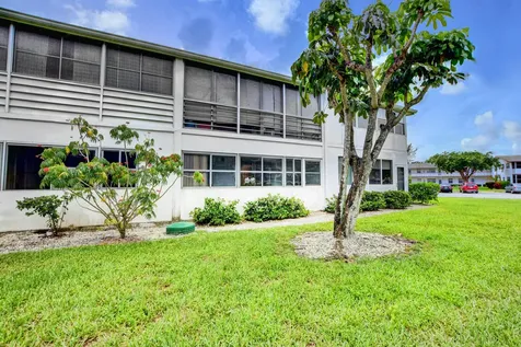 262 Windsor L West Palm Beach FL 33417