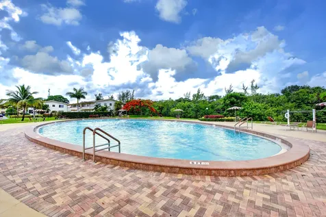 262 Windsor L West Palm Beach FL 33417