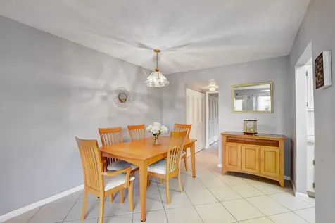 262 Windsor L West Palm Beach FL 33417