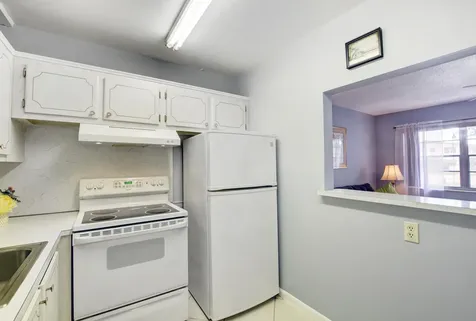 262 Windsor L West Palm Beach FL 33417