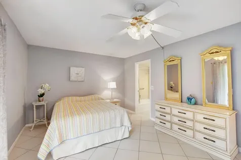 262 Windsor L West Palm Beach FL 33417
