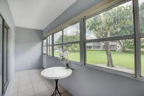 262 Windsor L West Palm Beach FL 33417