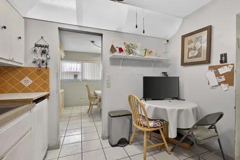71 Plymouth I West Palm Beach FL 33417