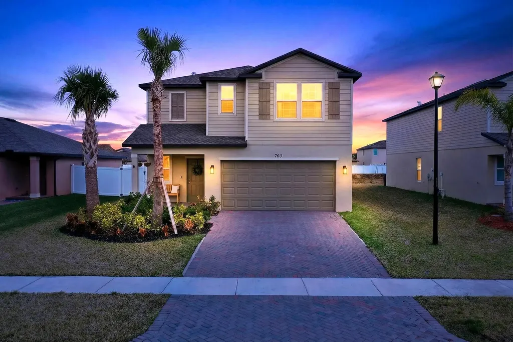 760 Carlyle Way Fort Pierce FL 34947