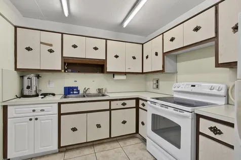 72 Plymouth I West Palm Beach FL 33417