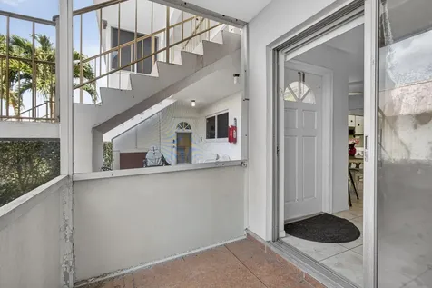 72 Plymouth I West Palm Beach FL 33417