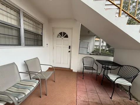 72 Plymouth I West Palm Beach FL 33417