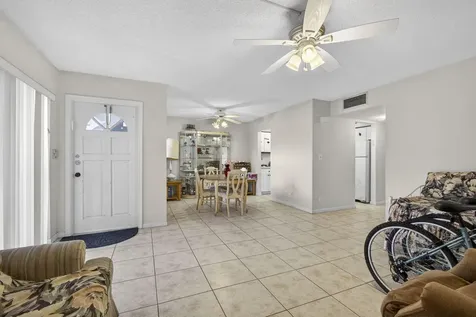 72 Plymouth I West Palm Beach FL 33417