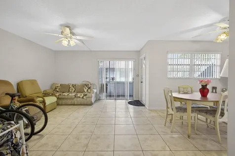 72 Plymouth I West Palm Beach FL 33417