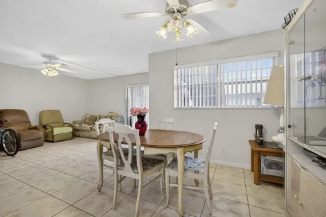 72 Plymouth I West Palm Beach FL 33417
