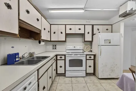 72 Plymouth I West Palm Beach FL 33417