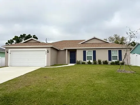 202 SW Aldoro Place Port Saint Lucie FL 34953