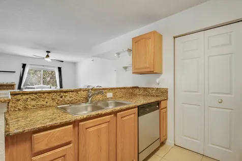 261 Sw Palm Drive Port Saint Lucie FL 34986