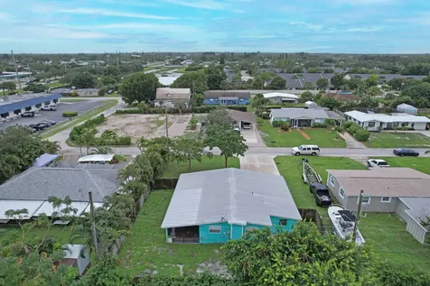 8151 Se Evergreen Street Hobe Sound FL 33455