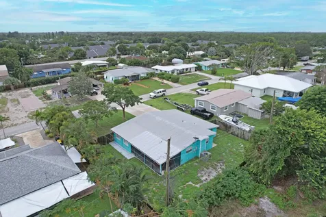 8151 Se Evergreen Street Hobe Sound FL 33455