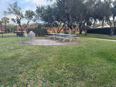 7117 71st Way West Palm Beach FL 33407