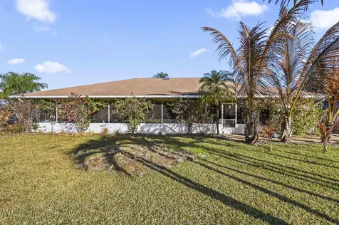 2111 Se Cayuga Court Port Saint Lucie FL 34952