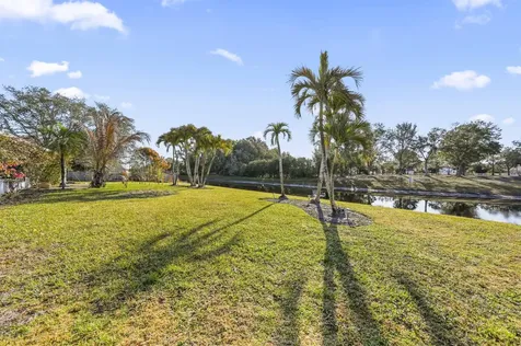 2111 Se Cayuga Court Port Saint Lucie FL 34952