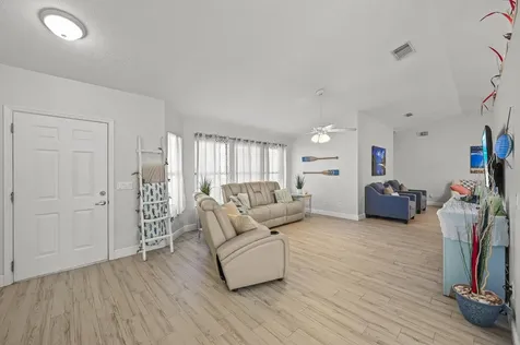 2111 Se Cayuga Court Port Saint Lucie FL 34952