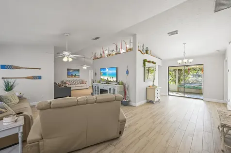 2111 Se Cayuga Court Port Saint Lucie FL 34952