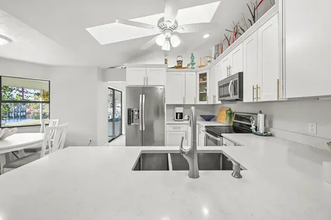 2111 Se Cayuga Court Port Saint Lucie FL 34952