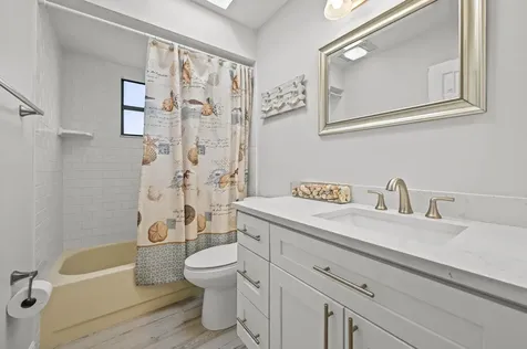 2111 Se Cayuga Court Port Saint Lucie FL 34952