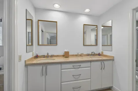 4881 Pineview Circle Delray Beach FL 33445