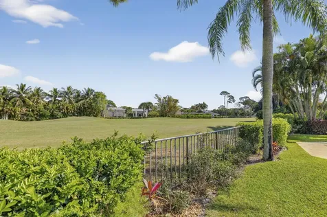 4881 Pineview Circle Delray Beach FL 33445