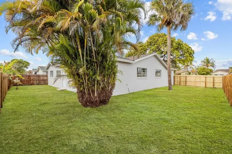 8844 Sw 6th Street Boca Raton FL 33433