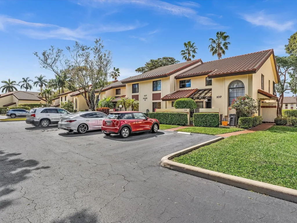 10215 N Circle Lake Drive Boynton Beach FL 33437