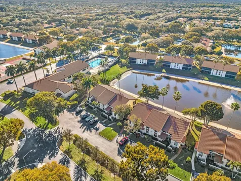 10215 N Circle Lake Drive Boynton Beach FL 33437