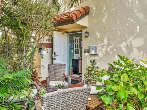 10215 N Circle Lake Drive Boynton Beach FL 33437