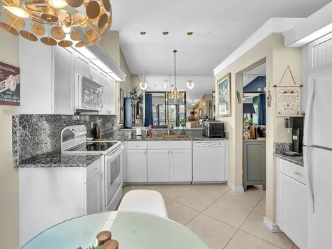 10215 N Circle Lake Drive Boynton Beach FL 33437