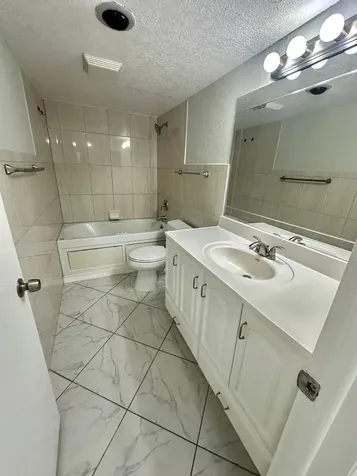 4158 Inverrary Drive Lauderhill FL 33319