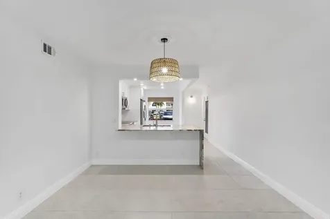 1037 Guildford C Boca Raton FL 33434