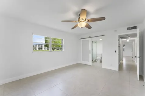 1037 Guildford C Boca Raton FL 33434