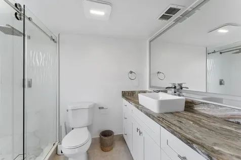 1037 Guildford C Boca Raton FL 33434