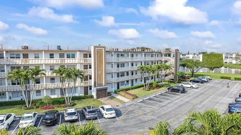 1037 Guildford C Boca Raton FL 33434