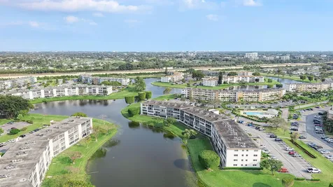 1037 Guildford C Boca Raton FL 33434