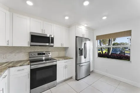 1037 Guildford C Boca Raton FL 33434