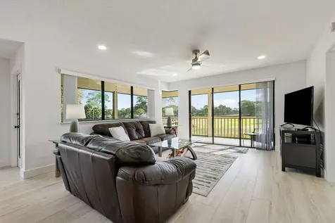 655 Brackenwood Cove Palm Beach Gardens FL 33418