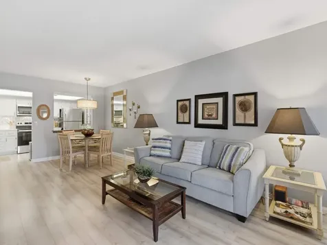 308 Ne 17th Avenue Boynton Beach FL 33435